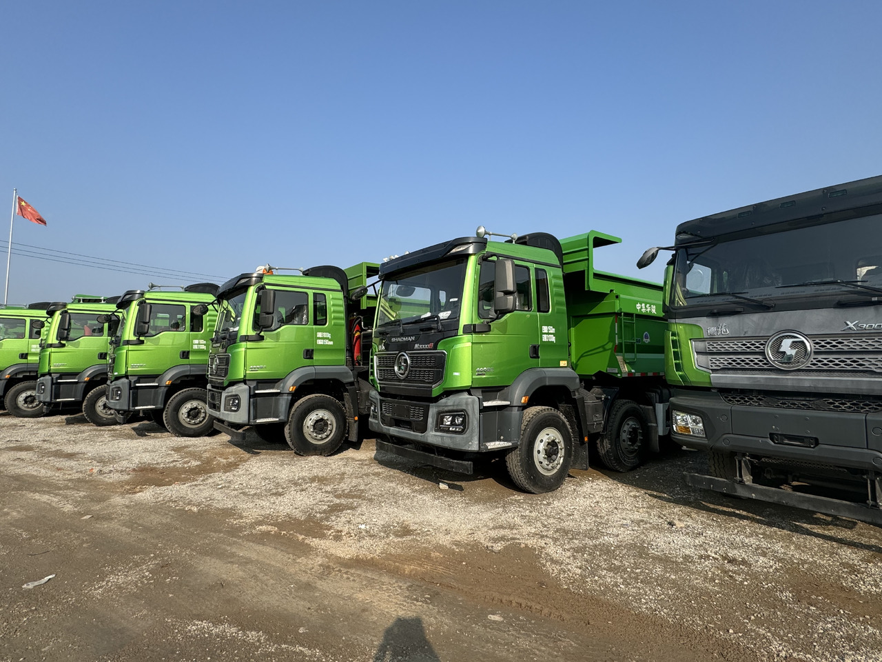 SHACMAN GT - Kipper vrachtwagen: afbeelding 2 SHACMAN GT - Kipper vrachtwagen: afbeelding 2