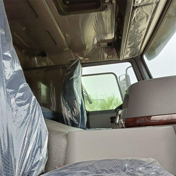 SINOTRUCK HOWO - Kipper vrachtwagen: afbeelding 4 SINOTRUCK HOWO - Kipper vrachtwagen: afbeelding 4