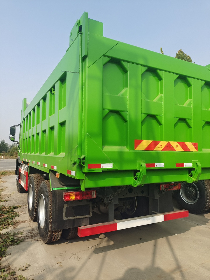 SINOTRUCK HOWO - Kipper vrachtwagen: afbeelding 4 SINOTRUCK HOWO - Kipper vrachtwagen: afbeelding 4