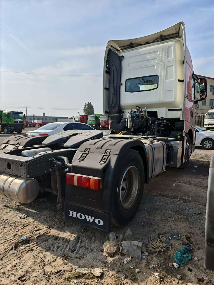 HOWO Tractor - Trekker: afbeelding 4 HOWO Tractor - Trekker: afbeelding 4
