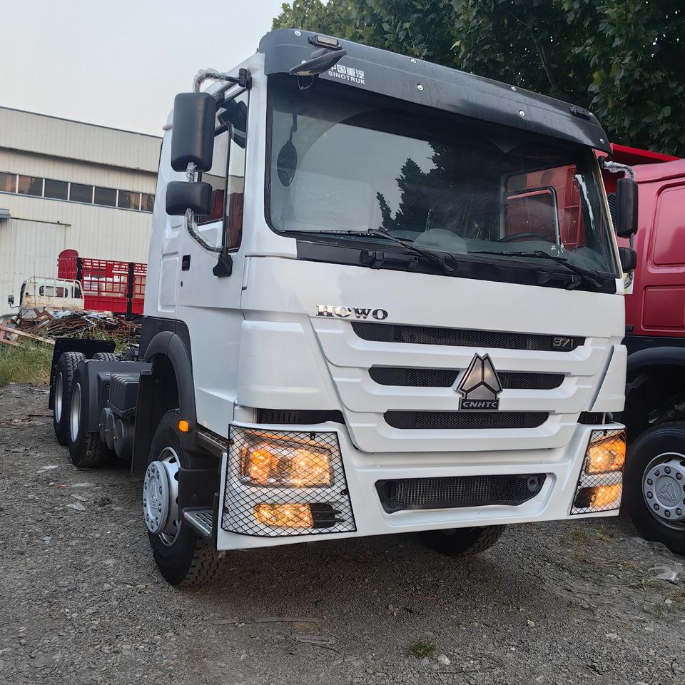 SINOTRUCK HOWO - Trekker: afbeelding 1 SINOTRUCK HOWO - Trekker: afbeelding 1