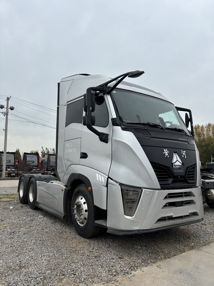 SINOTRUCK HOWO YELLOW RIVER - Trekker: afbeelding 2 SINOTRUCK HOWO YELLOW RIVER - Trekker: afbeelding 2