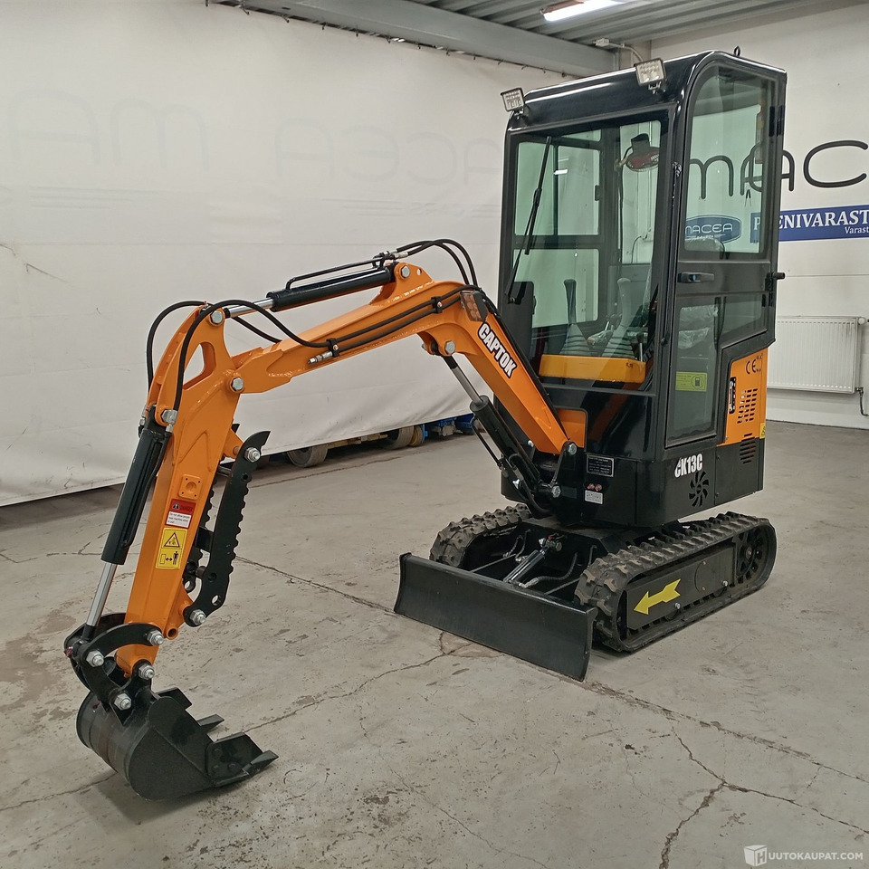 Captok CK13C Minikaivuri Hytillä, Bensiini 13,5 hv, Hollola - Bouwmachine: afbeelding 1 Captok CK13C Minikaivuri Hytillä, Bensiini 13,5 hv, Hollola - Bouwmachine: afbeelding 1