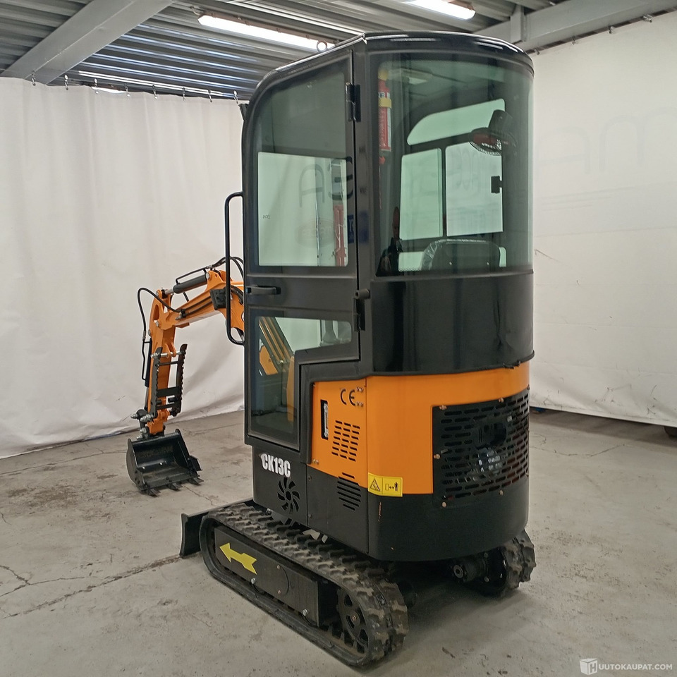 Captok CK13C Minikaivuri Hytillä, Bensiini 13,5 hv, Hollola - Bouwmachine: afbeelding 2 Captok CK13C Minikaivuri Hytillä, Bensiini 13,5 hv, Hollola - Bouwmachine: afbeelding 2