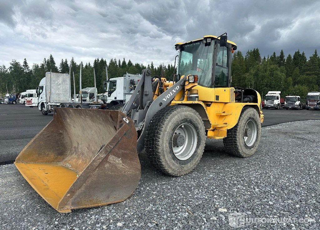 Volvo L45B 4X4 /245, 2004, 15 900 h Pyöräkuormaaja, Pirkkala - Bouwmachine: afbeelding 1 Volvo L45B 4X4 /245, 2004, 15 900 h Pyöräkuormaaja, Pirkkala - Bouwmachine: afbeelding 1