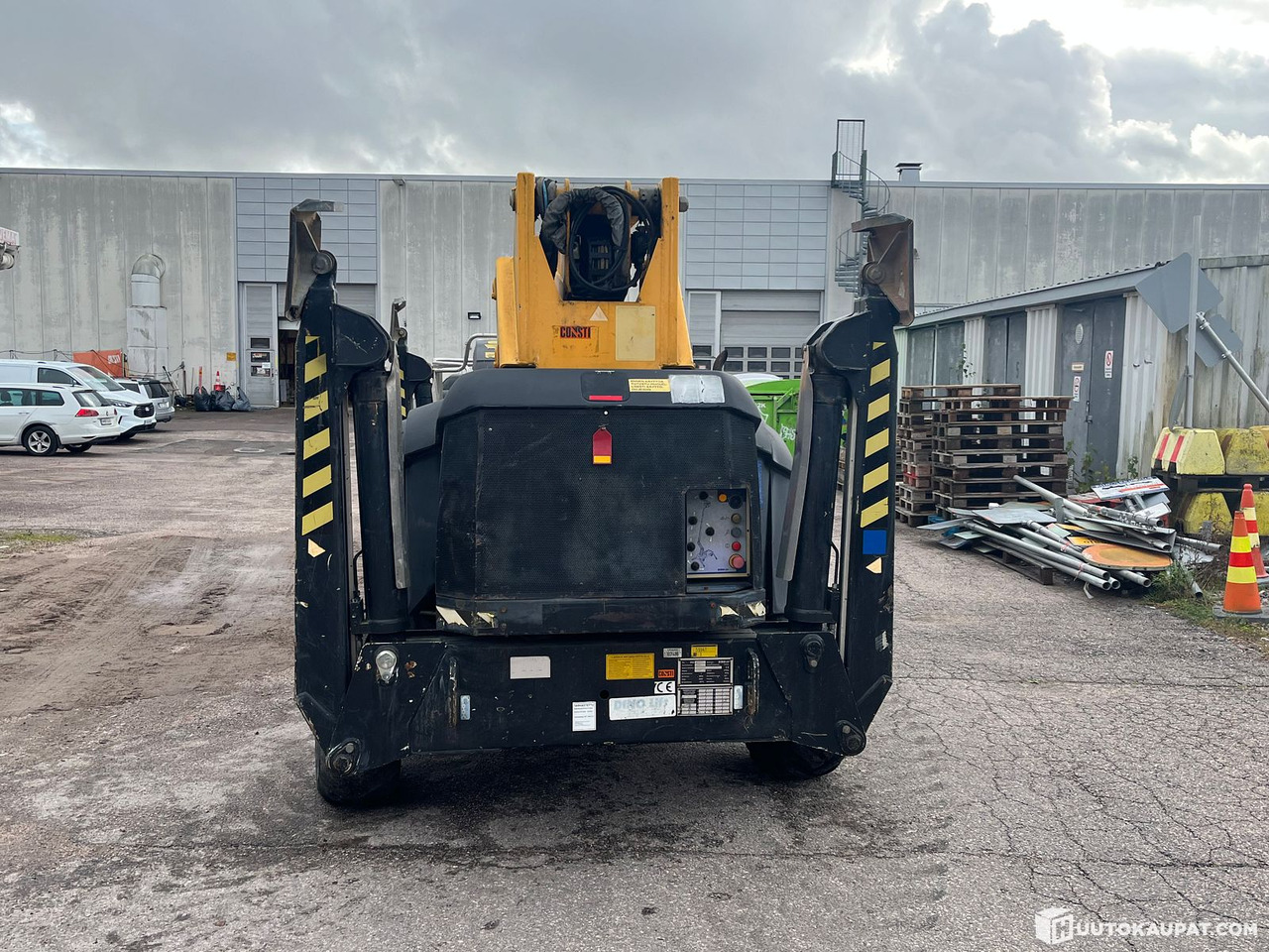 Dino 205RXT, Kuukulkija henkilönostin, Kymppi voimassa vuoteen 2029, Korjattavaksi, 2005, Vantaa - Aanhanger hoogwerker: afbeelding 4 Dino 205RXT, Kuukulkija henkilönostin, Kymppi voimassa vuoteen 2029, Korjattavaksi, 2005, Vantaa - Aanhanger hoogwerker: afbeelding 4