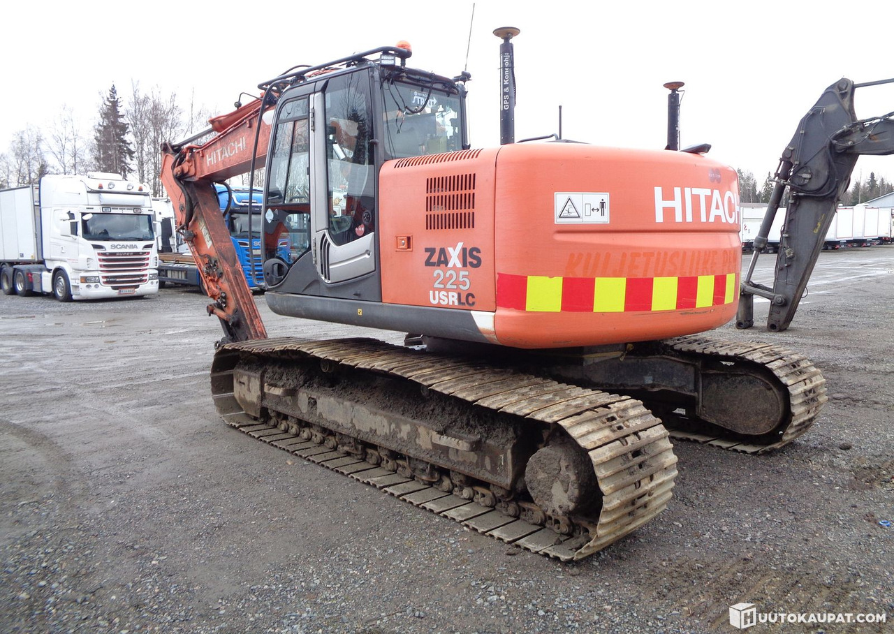 Hitachi ZX 225, 2011, Loimaa - Rupsgraafmachine: afbeelding 2 Hitachi ZX 225, 2011, Loimaa - Rupsgraafmachine: afbeelding 2