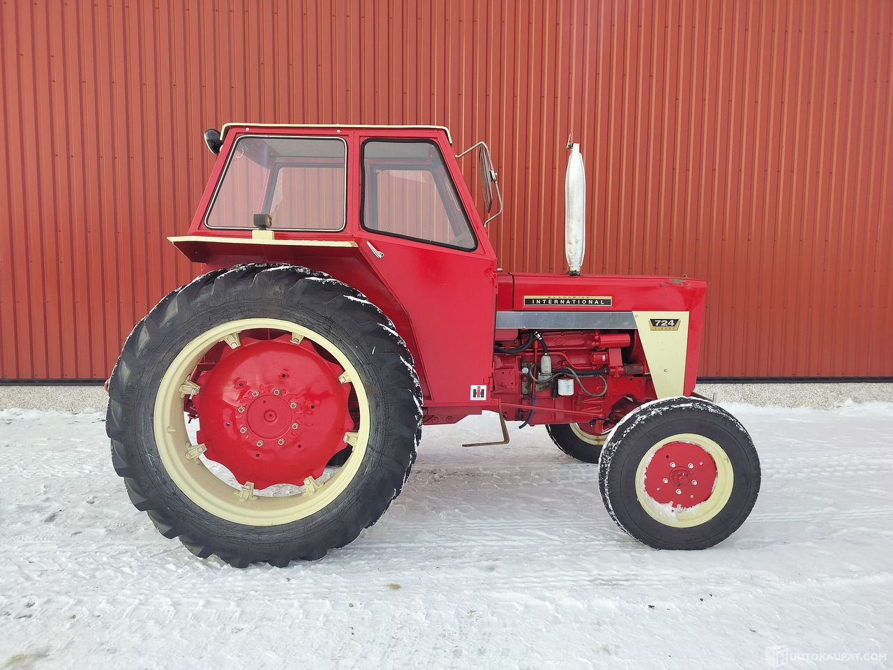 International 724, Oulu - Tractor: afbeelding 4 International 724, Oulu - Tractor: afbeelding 4