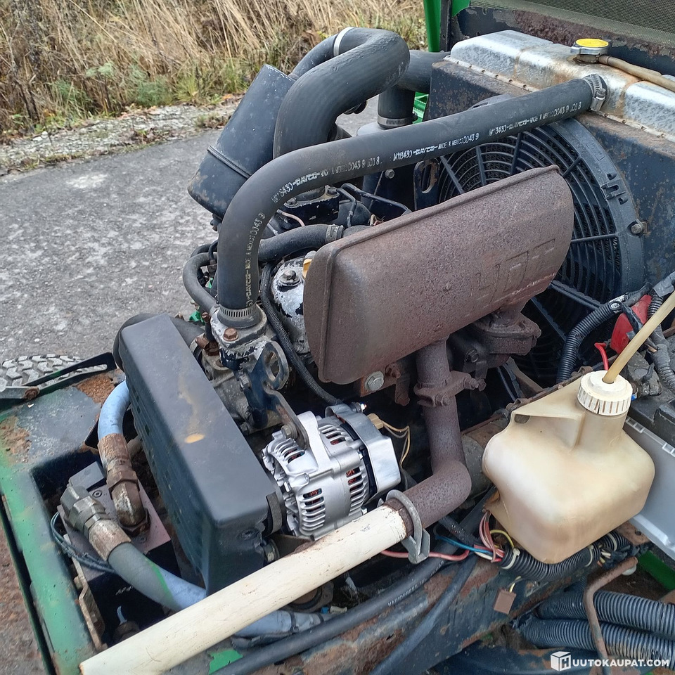 Leasing John Deere 3235 kelaleikkuri, 4 WD ja hytti, Hollola John Deere 3235 kelaleikkuri, 4 WD ja hytti, Hollola: afbeelding 11 Leasing John Deere 3235 kelaleikkuri, 4 WD ja hytti, Hollola John Deere 3235 kelaleikkuri, 4 WD ja hytti, Hollola: afbeelding 11