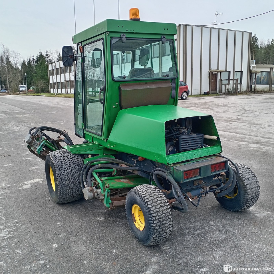 Leasing John Deere 3235 kelaleikkuri, 4 WD ja hytti, Hollola John Deere 3235 kelaleikkuri, 4 WD ja hytti, Hollola: afbeelding 7 Leasing John Deere 3235 kelaleikkuri, 4 WD ja hytti, Hollola John Deere 3235 kelaleikkuri, 4 WD ja hytti, Hollola: afbeelding 7