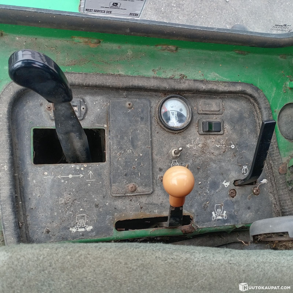 Leasing John Deere 3235 kelaleikkuri, 4 WD ja hytti, Hollola John Deere 3235 kelaleikkuri, 4 WD ja hytti, Hollola: afbeelding 13 Leasing John Deere 3235 kelaleikkuri, 4 WD ja hytti, Hollola John Deere 3235 kelaleikkuri, 4 WD ja hytti, Hollola: afbeelding 13