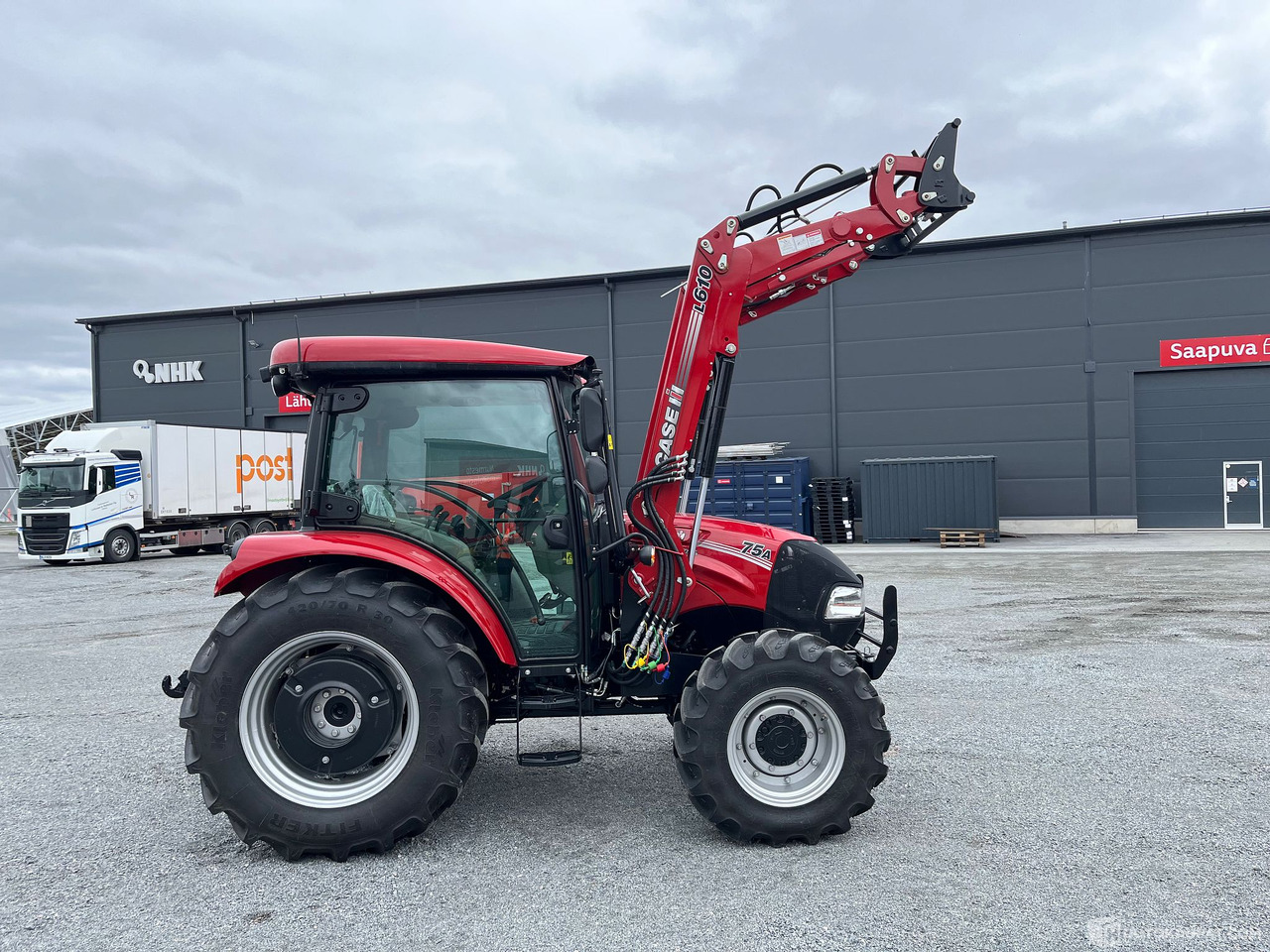 Case IH Farmall 75A kuormaajalla, 2025, rekisteröitävissä, Nähtävillä Okrassa, Hämeenlinna - Landbouwmachine: afbeelding 5 Case IH Farmall 75A kuormaajalla, 2025, rekisteröitävissä, Nähtävillä Okrassa, Hämeenlinna - Landbouwmachine: afbeelding 5