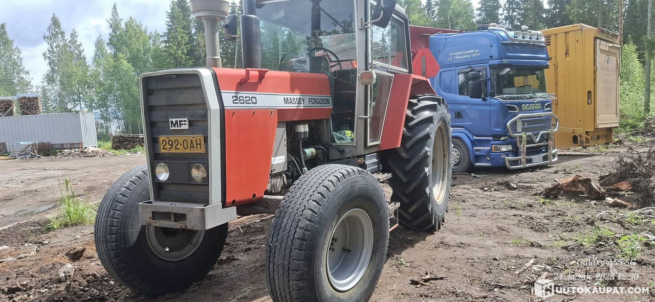 Massey Ferguson 2620, 1986 Traktori, Leppävirta - Tractor: afbeelding 2 Massey Ferguson 2620, 1986 Traktori, Leppävirta - Tractor: afbeelding 2