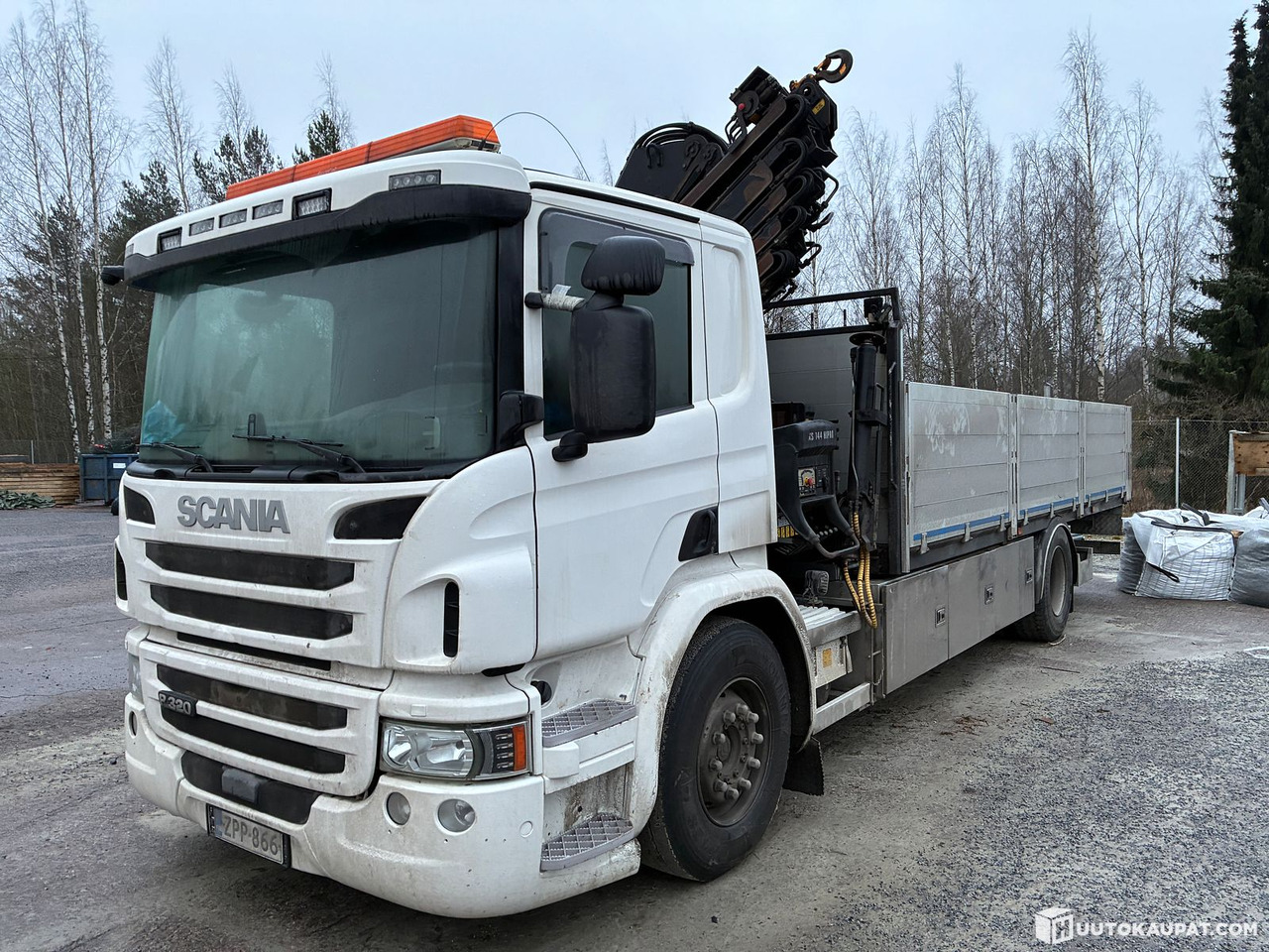 Scania P320, 2016 truck + Hiab crane, Tampere - Vrachtwagen met open laadbak, Kraanwagen: afbeelding 2 Scania P320, 2016 truck + Hiab crane, Tampere - Vrachtwagen met open laadbak, Kraanwagen: afbeelding 2