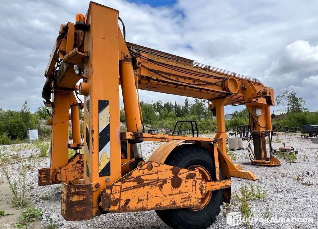 Sisu FC-45 HB Container Handler, Lieto - Havenmaterieel: afbeelding 5 Sisu FC-45 HB Container Handler, Lieto - Havenmaterieel: afbeelding 5