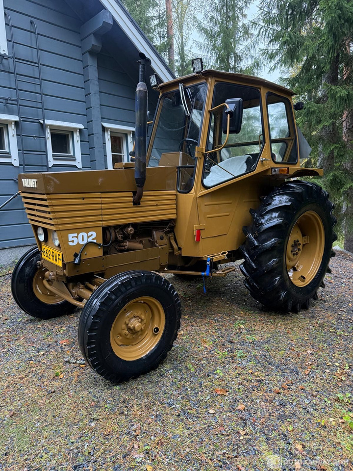 Valmet 502, 1975 + Perälevy, Mänttä-Vilppula - Tractor: afbeelding 2 Valmet 502, 1975 + Perälevy, Mänttä-Vilppula - Tractor: afbeelding 2