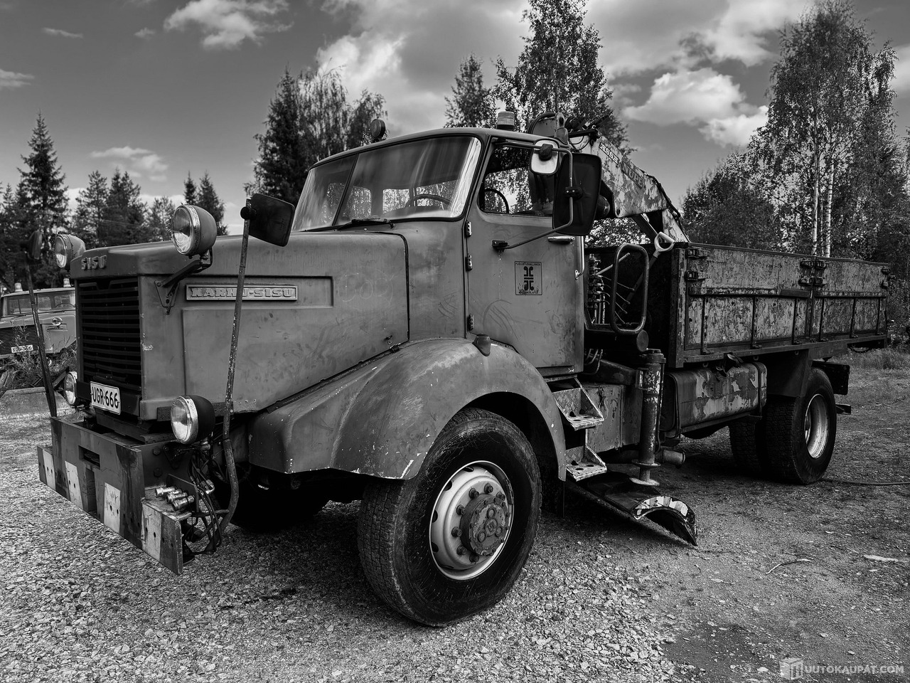 Vrachtwagen Sisu Karhu, 1980 alaterä ja hiab., Ranua: afbeelding 1