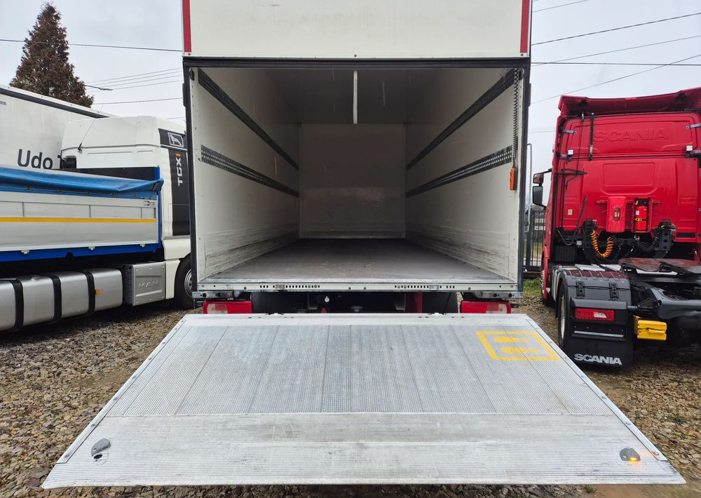 DAF XF ORYGINALNY PRZEBIEG z Niemiec / TANDEM ZESTAW PRZEJAZDOWY Z WINDĄ - Bakwagen: afbeelding 4 DAF XF ORYGINALNY PRZEBIEG z Niemiec / TANDEM ZESTAW PRZEJAZDOWY Z WINDĄ - Bakwagen: afbeelding 4
