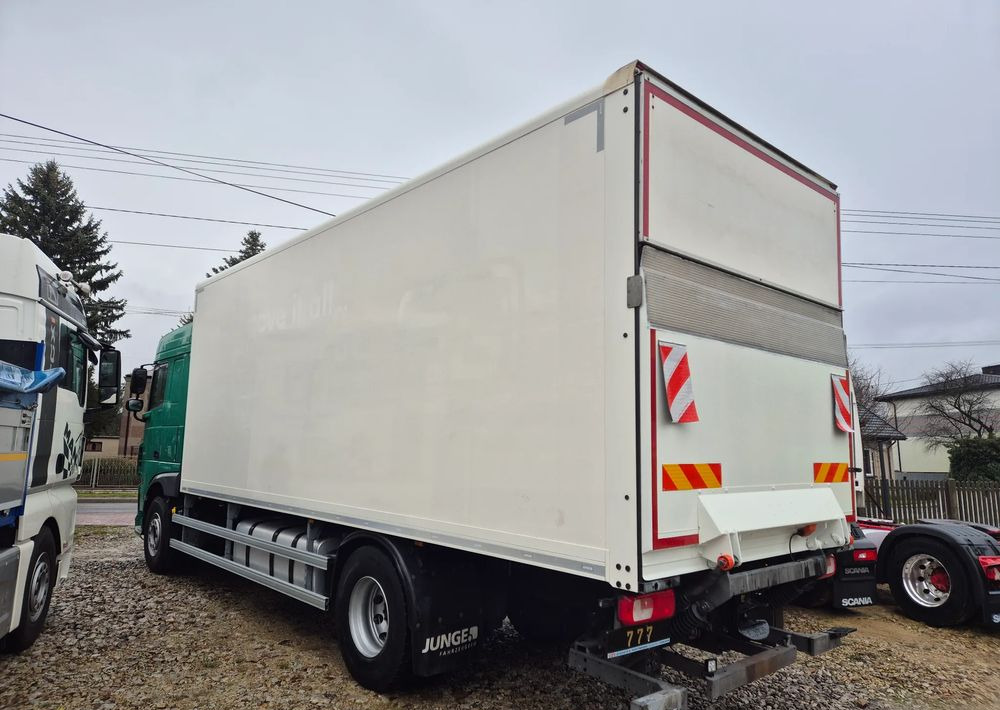 DAF XF ORYGINALNY PRZEBIEG z Niemiec / TANDEM ZESTAW PRZEJAZDOWY Z WINDĄ - Bakwagen: afbeelding 3 DAF XF ORYGINALNY PRZEBIEG z Niemiec / TANDEM ZESTAW PRZEJAZDOWY Z WINDĄ - Bakwagen: afbeelding 3