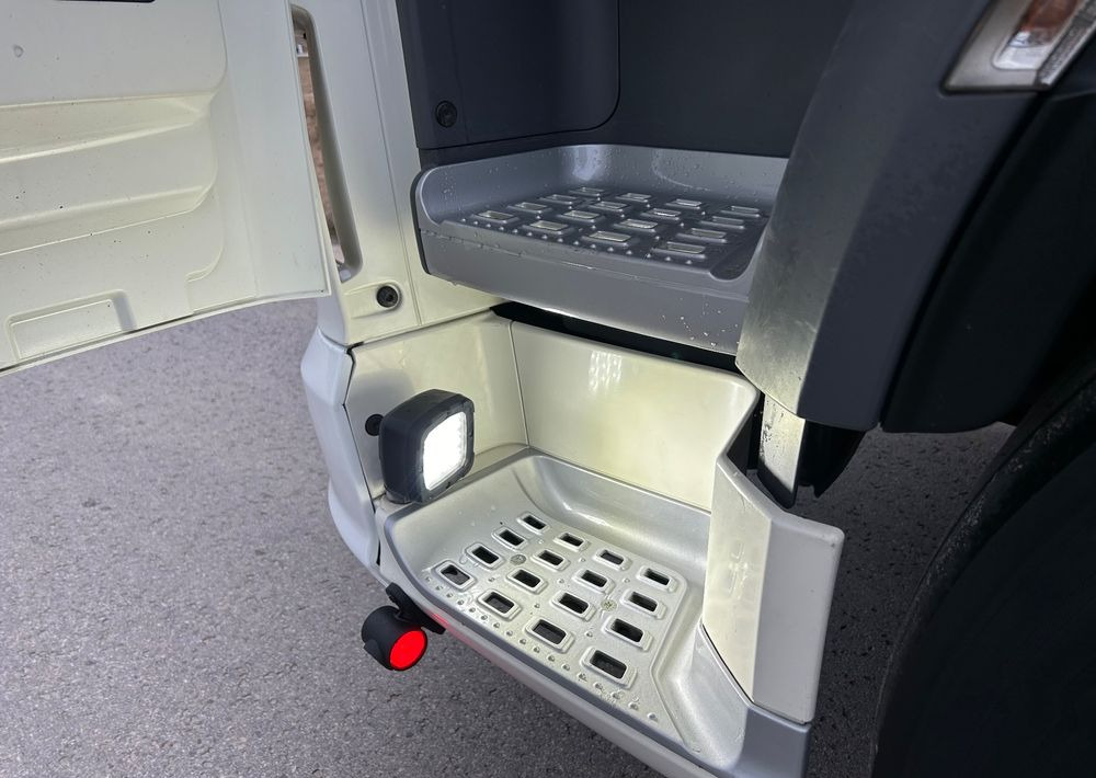 Trekker DAF XF 480 OKAZJA 2020 SSC TOP STANDARD / DUŻE KOTŁY / z Polski / jeden właściciel super zadbane SERWISOWANE: afbeelding 7 Trekker DAF XF 480 OKAZJA 2020 SSC TOP STANDARD / DUŻE KOTŁY / z Polski / jeden właściciel super zadbane SERWISOWANE: afbeelding 7