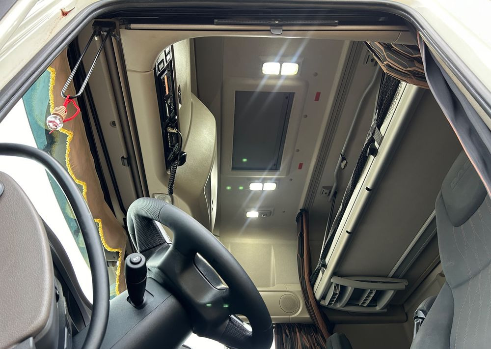 Trekker DAF XF 480 OKAZJA 2020 SSC TOP STANDARD / DUŻE KOTŁY / z Polski / jeden właściciel super zadbane SERWISOWANE: afbeelding 5 Trekker DAF XF 480 OKAZJA 2020 SSC TOP STANDARD / DUŻE KOTŁY / z Polski / jeden właściciel super zadbane SERWISOWANE: afbeelding 5