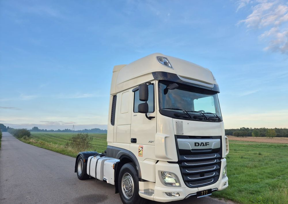 DAF XF 480 OKAZJA 2021 SSC TOP STANDARD FULL SPOJLER / DUŻE KOTŁY / z Polski / jeden właściciel super zadbane SERWISOWANE - Trekker: afbeelding 2 DAF XF 480 OKAZJA 2021 SSC TOP STANDARD FULL SPOJLER / DUŻE KOTŁY / z Polski / jeden właściciel super zadbane SERWISOWANE - Trekker: afbeelding 2