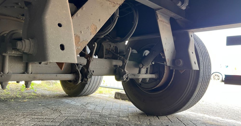 Wielton 2 osiowa NAUKA JAZDY 2 osie z Holandii dwu dwuosiowa dwie osie 2osiowa 2osie - Gesloten oplegger: afbeelding 4 Wielton 2 osiowa NAUKA JAZDY 2 osie z Holandii dwu dwuosiowa dwie osie 2osiowa 2osie - Gesloten oplegger: afbeelding 4