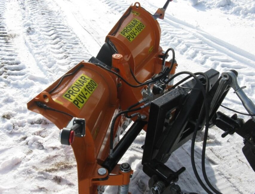 Pronar PUV-1600 - Sneeuwschuif: afbeelding 4 Pronar PUV-1600 - Sneeuwschuif: afbeelding 4
