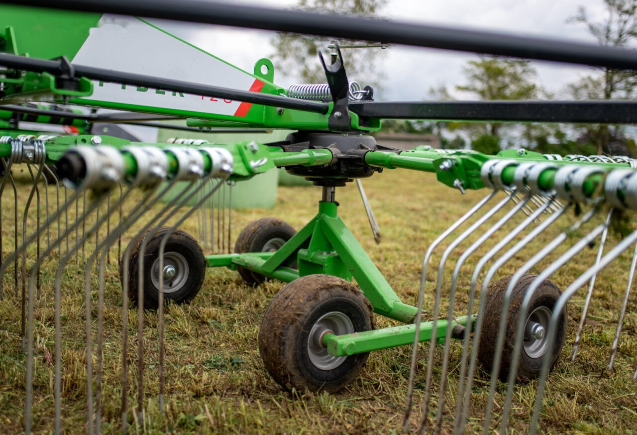 Talex Zgrabiarka karuzelowa zawieszana 3,6m Spyder - Hooischudder: afbeelding 2 Talex Zgrabiarka karuzelowa zawieszana 3,6m Spyder - Hooischudder: afbeelding 2