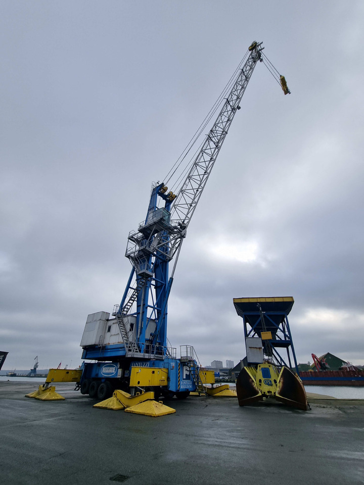 Fantuzzi MHC 130 - Havenmaterieel: afbeelding 2 Fantuzzi MHC 130 - Havenmaterieel: afbeelding 2