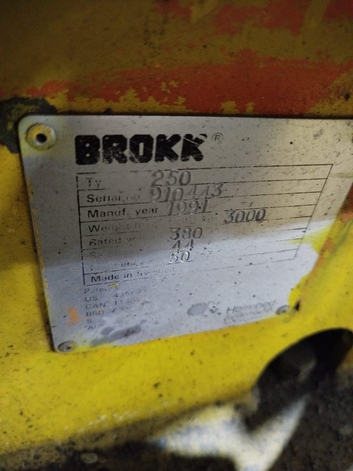 Brokk 250 - Minigraafmachine: afbeelding 1 Brokk 250 - Minigraafmachine: afbeelding 1