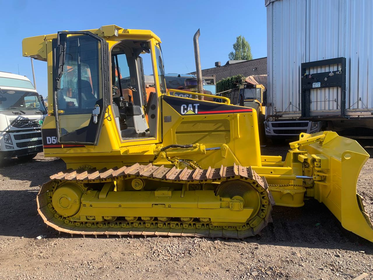 CATERPILLAR D5G - Bulldozer: afbeelding 1 CATERPILLAR D5G - Bulldozer: afbeelding 1