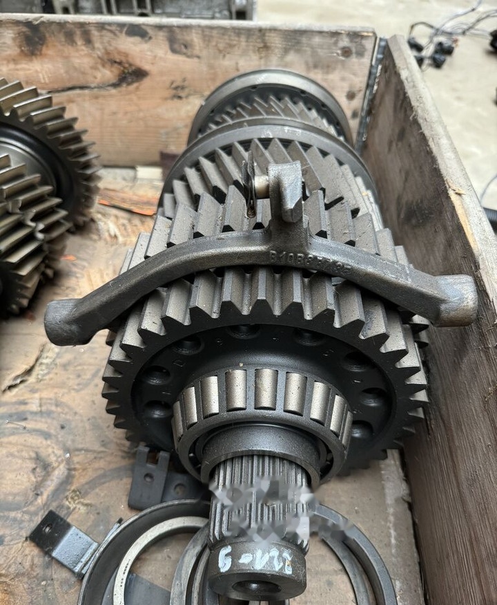 Mercedes-Benz AXOR G221-9 - Versnellingsbak en onderdelen voor Vrachtwagen: afbeelding 3 Mercedes-Benz AXOR G221-9 - Versnellingsbak en onderdelen voor Vrachtwagen: afbeelding 3