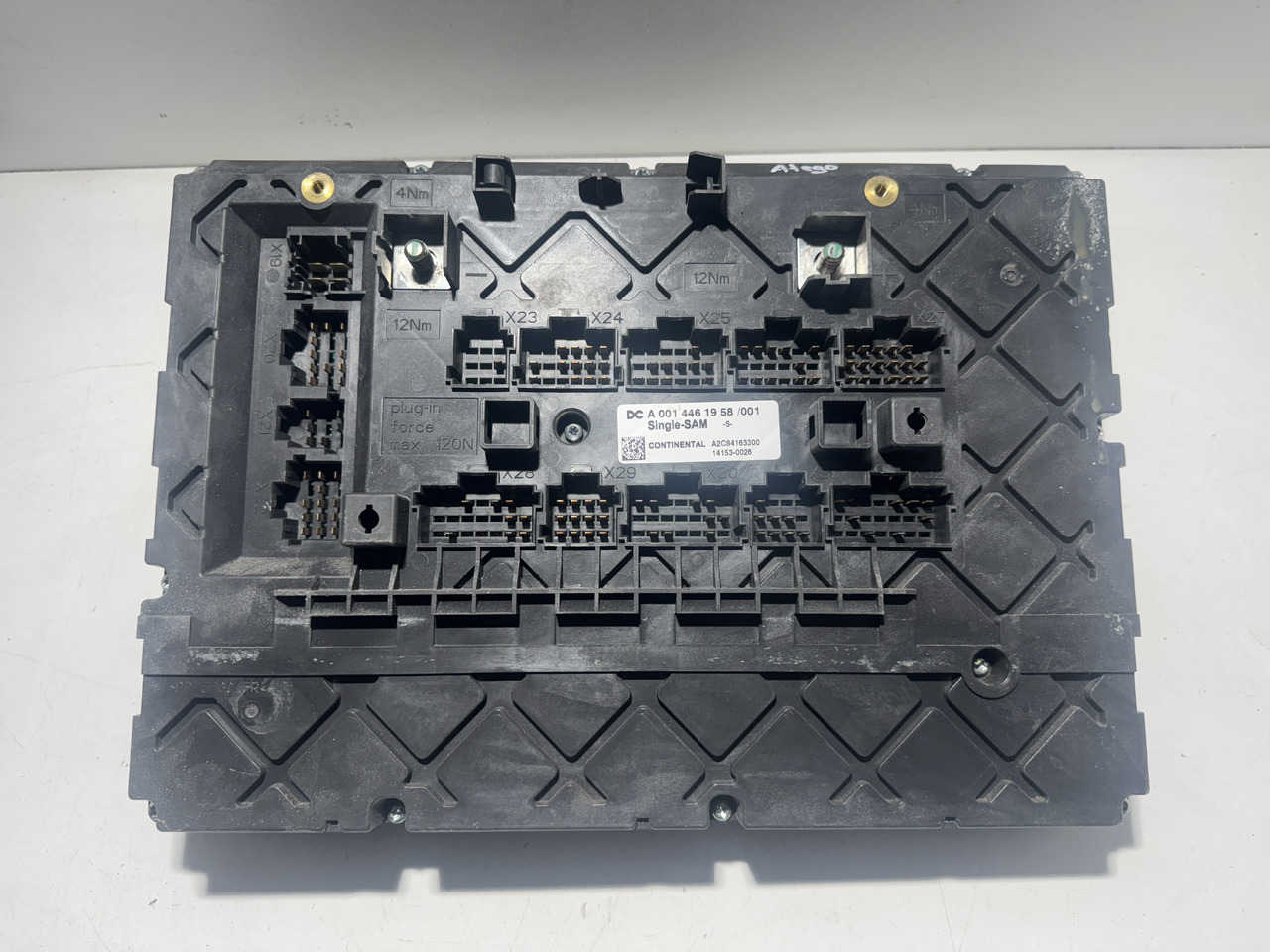 Mercedes-Benz Actros MP4 Atego A0014461958 - Universeel onderdeel: afbeelding 1 Mercedes-Benz Actros MP4 Atego A0014461958 - Universeel onderdeel: afbeelding 1