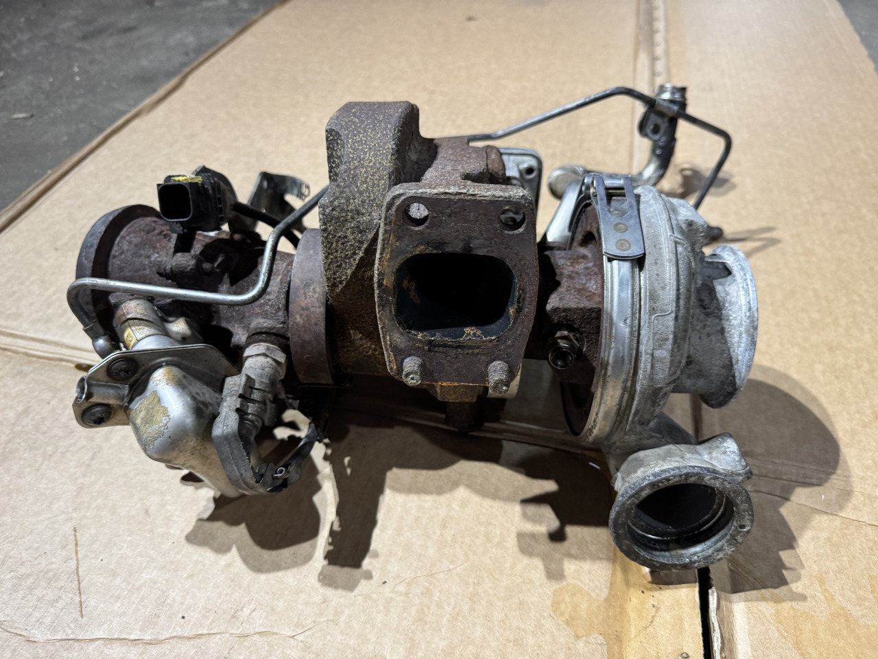 Mercedes OM934 Atego III E6 - Turbolader: afbeelding 4 Mercedes OM934 Atego III E6 - Turbolader: afbeelding 4