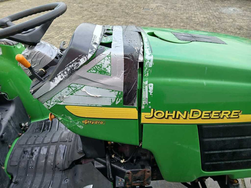John Deere 4310 - Tractor: afbeelding 4 John Deere 4310 - Tractor: afbeelding 4