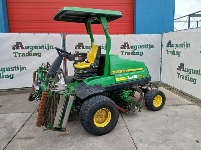 John Deere 8700 A - Gazonmaaier: afbeelding 5 John Deere 8700 A - Gazonmaaier: afbeelding 5