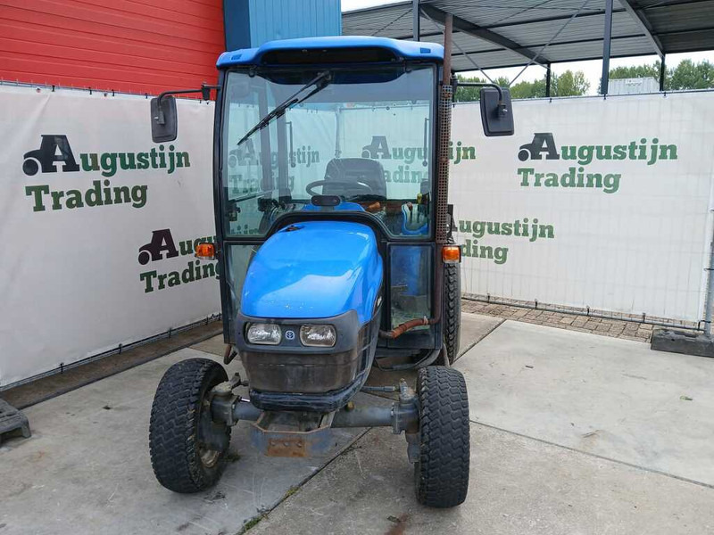 New Holland TC 27 - Tractor: afbeelding 2 New Holland TC 27 - Tractor: afbeelding 2