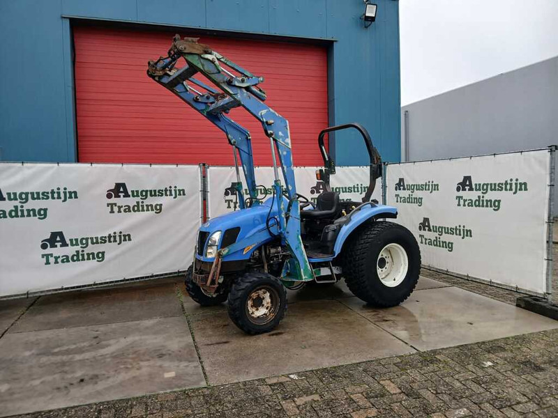 New Holland TC 40 - Tractor: afbeelding 1 New Holland TC 40 - Tractor: afbeelding 1