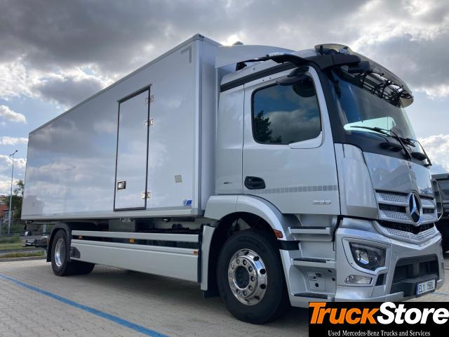 Mercedes-Benz eActros 300 L - Koelwagen vrachtwagen: afbeelding 2 Mercedes-Benz eActros 300 L - Koelwagen vrachtwagen: afbeelding 2