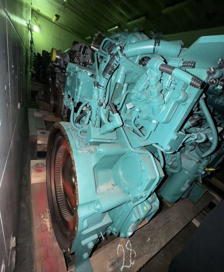 Volvo D6J - Motor voor Graafmachine: afbeelding 3 Volvo D6J - Motor voor Graafmachine: afbeelding 3
