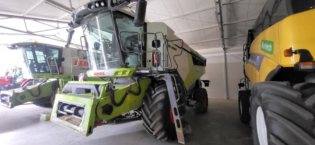 Claas Lexion 7500 + V930 - Maaidorser: afbeelding 2 Claas Lexion 7500 + V930 - Maaidorser: afbeelding 2