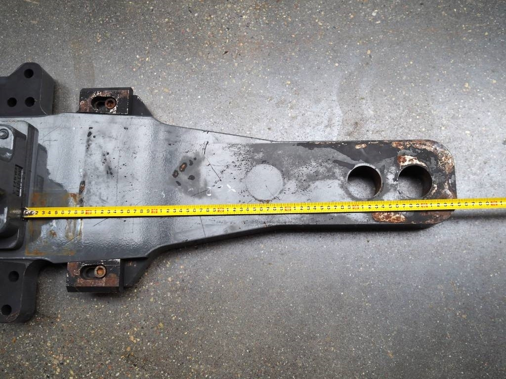 Claas Xerion - bumper hitch K80 - Carrosserie en exterieur voor Landbouwmachine: afbeelding 4 Claas Xerion - bumper hitch K80 - Carrosserie en exterieur voor Landbouwmachine: afbeelding 4