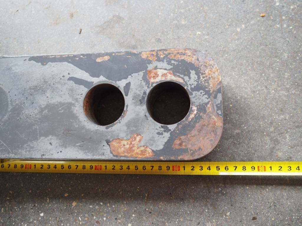 Claas Xerion - bumper hitch K80 - Carrosserie en exterieur voor Landbouwmachine: afbeelding 2 Claas Xerion - bumper hitch K80 - Carrosserie en exterieur voor Landbouwmachine: afbeelding 2