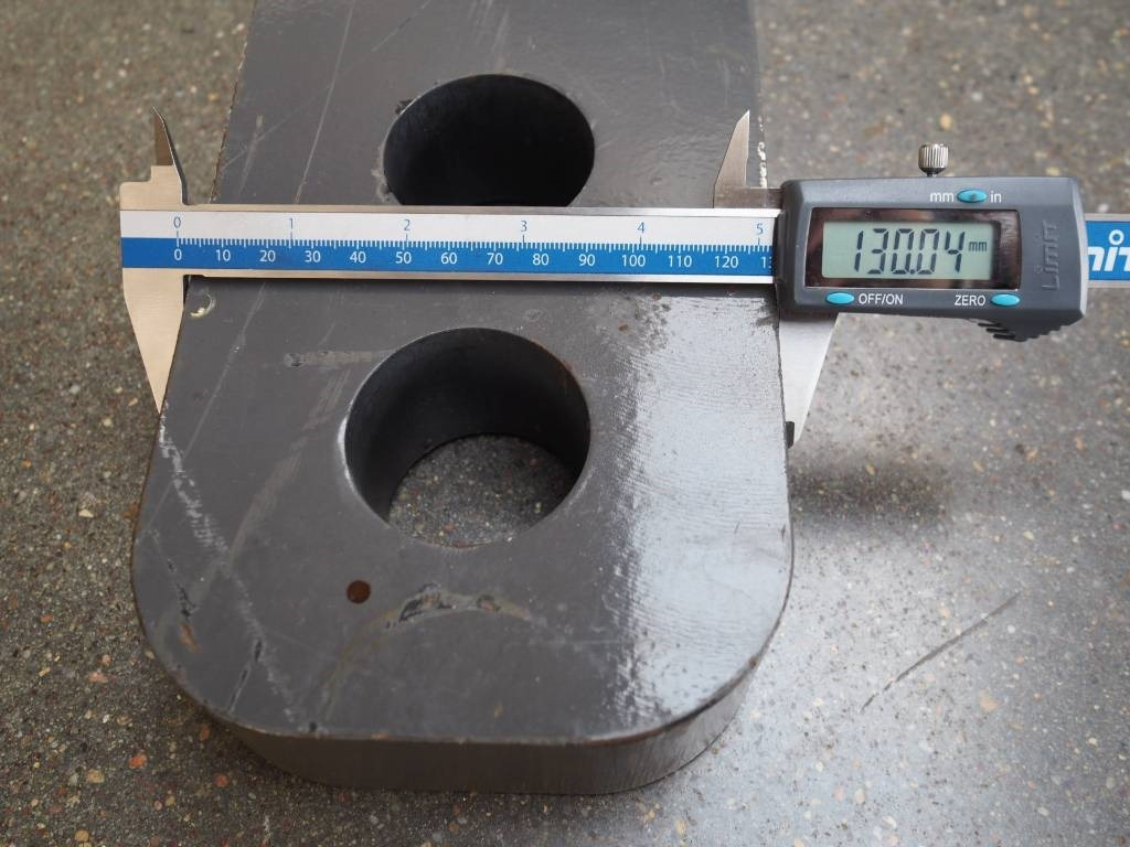 Claas Xerion - bumper hitch K80 - Carrosserie en exterieur voor Landbouwmachine: afbeelding 5 Claas Xerion - bumper hitch K80 - Carrosserie en exterieur voor Landbouwmachine: afbeelding 5