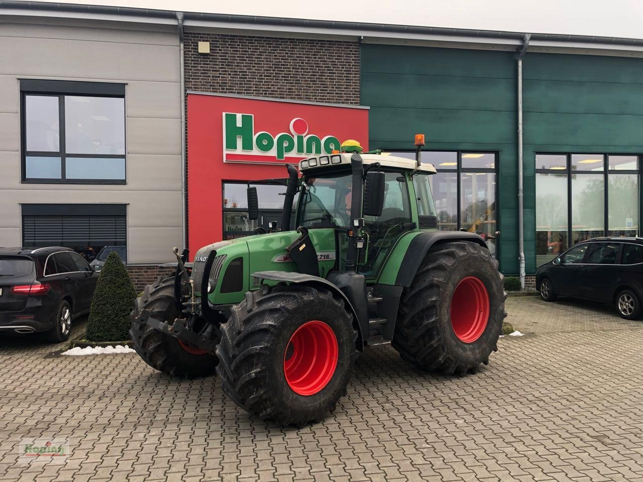 Fendt 716 Vario Favorit - Tractor: afbeelding 1 Fendt 716 Vario Favorit - Tractor: afbeelding 1