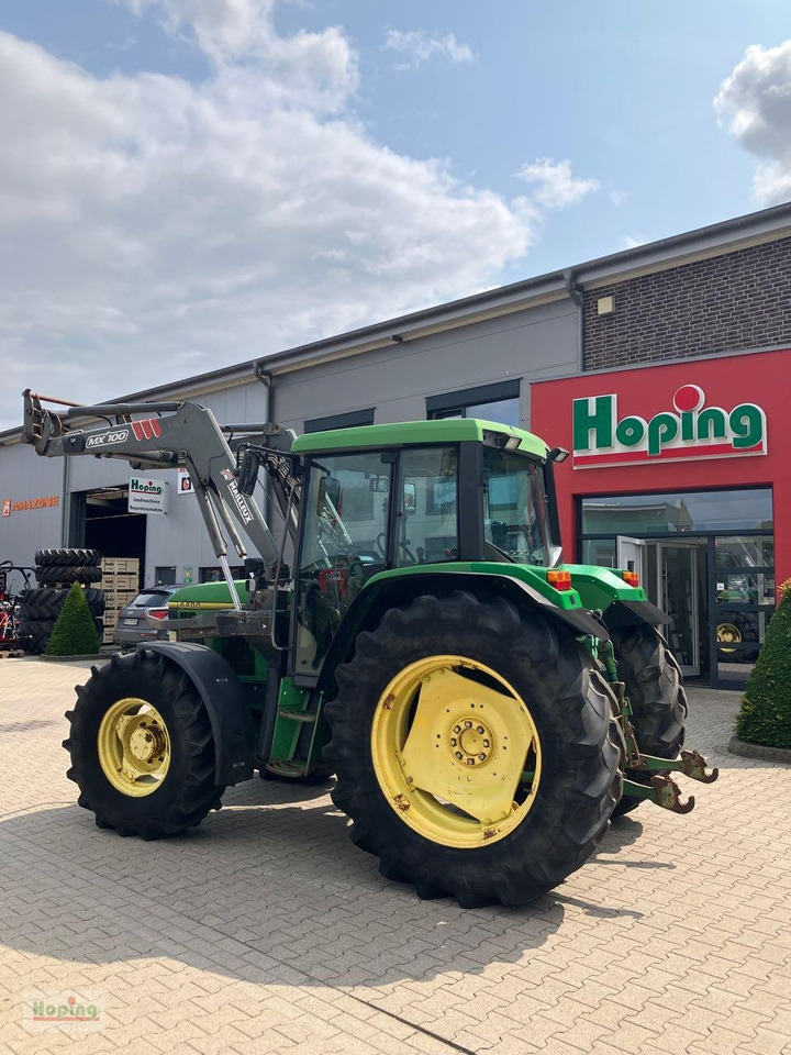 John Deere 6400 - Tractor: afbeelding 1 John Deere 6400 - Tractor: afbeelding 1