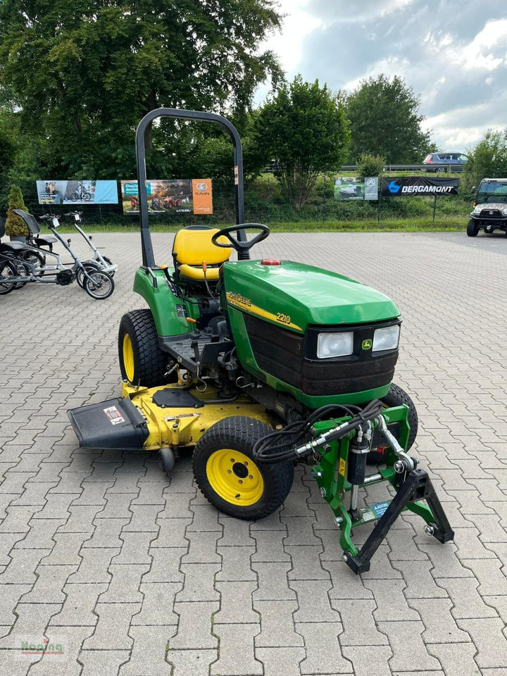 John Deere LV 2210 - Gazonmaaier: afbeelding 2 John Deere LV 2210 - Gazonmaaier: afbeelding 2
