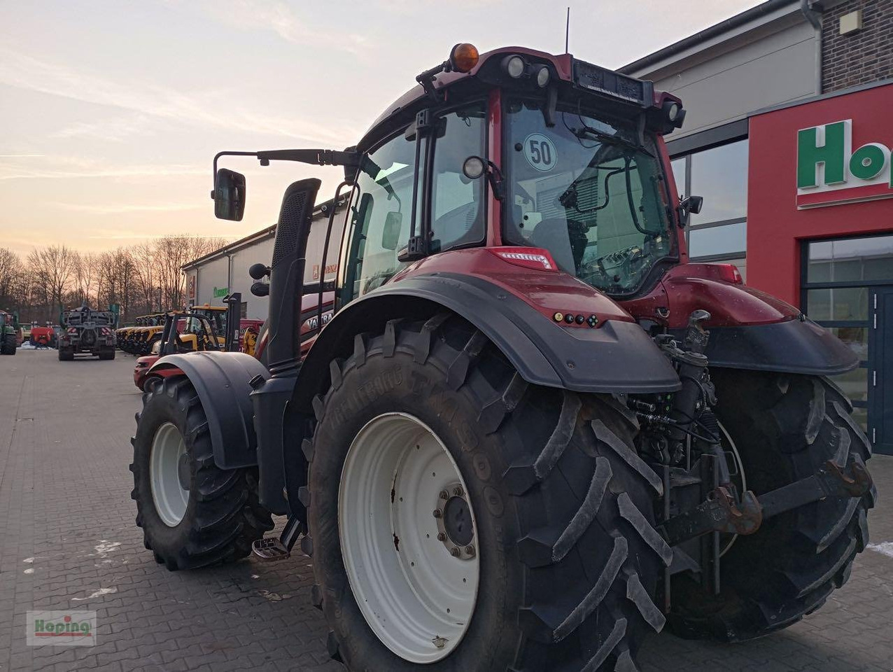 Valtra T 154 V - Tractor: afbeelding 4 Valtra T 154 V - Tractor: afbeelding 4