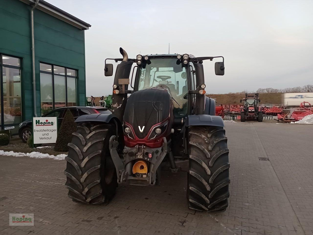 Valtra T 154 V - Tractor: afbeelding 2 Valtra T 154 V - Tractor: afbeelding 2